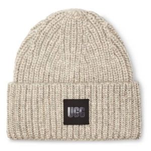 UGG®Chunky Ribbed Beanie